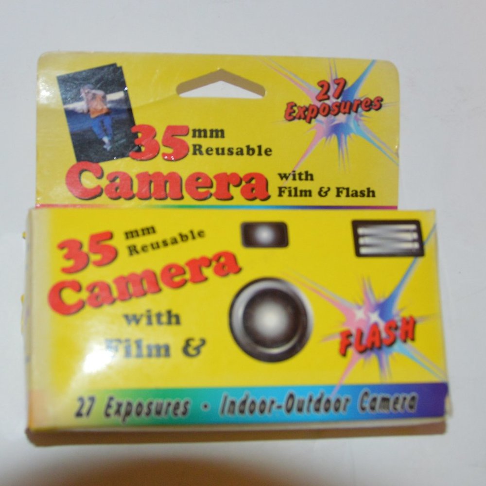35 mm disposable/reusable camera